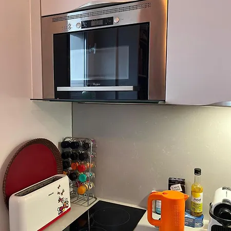 Montmartre Bright & Quiet *